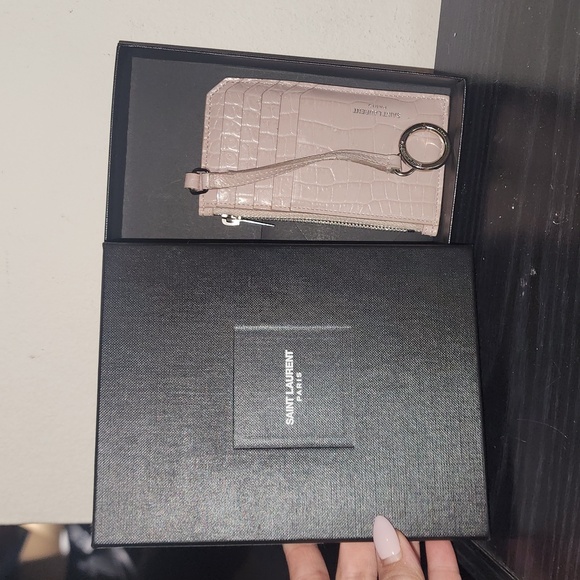Ysl cardholder keychain..pre loved - Picture 6 of 11
